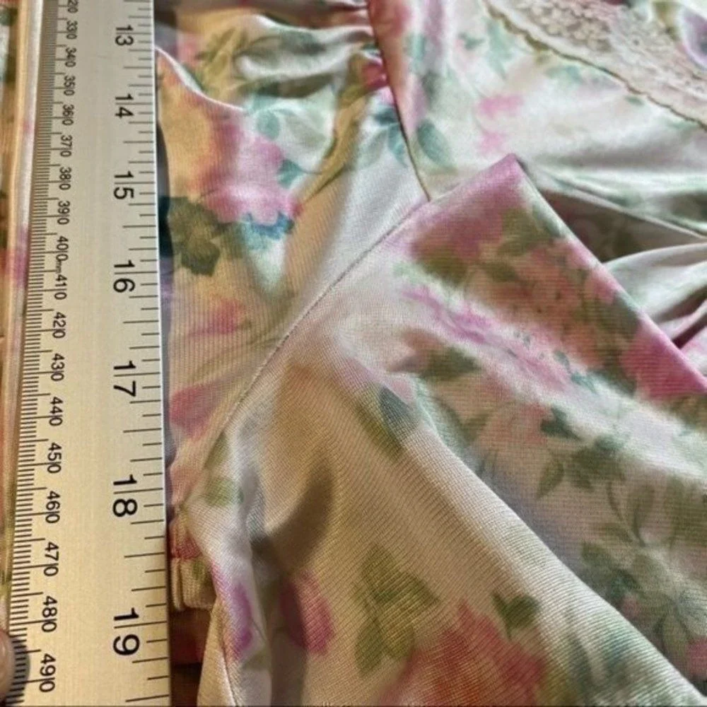 Vintage Lorraine Peignoir set‎